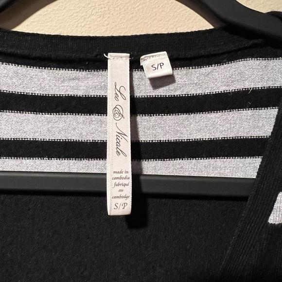 Leo & Nicole S Black & Grey Striped 3/4 Sleeve Cardi Sweater - Picture 2 of 7